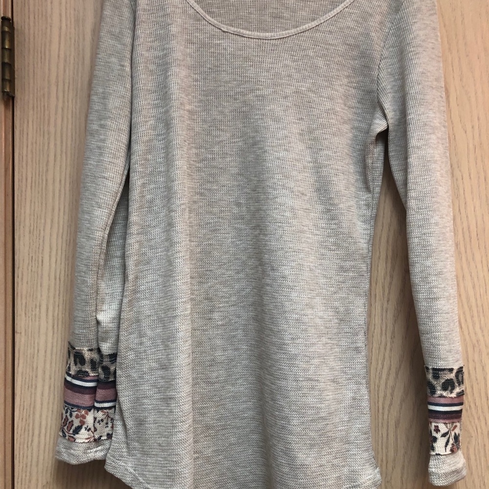 Long sleeve tee